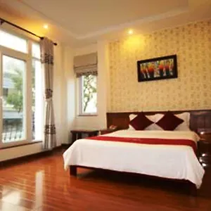 2* Otel Omega